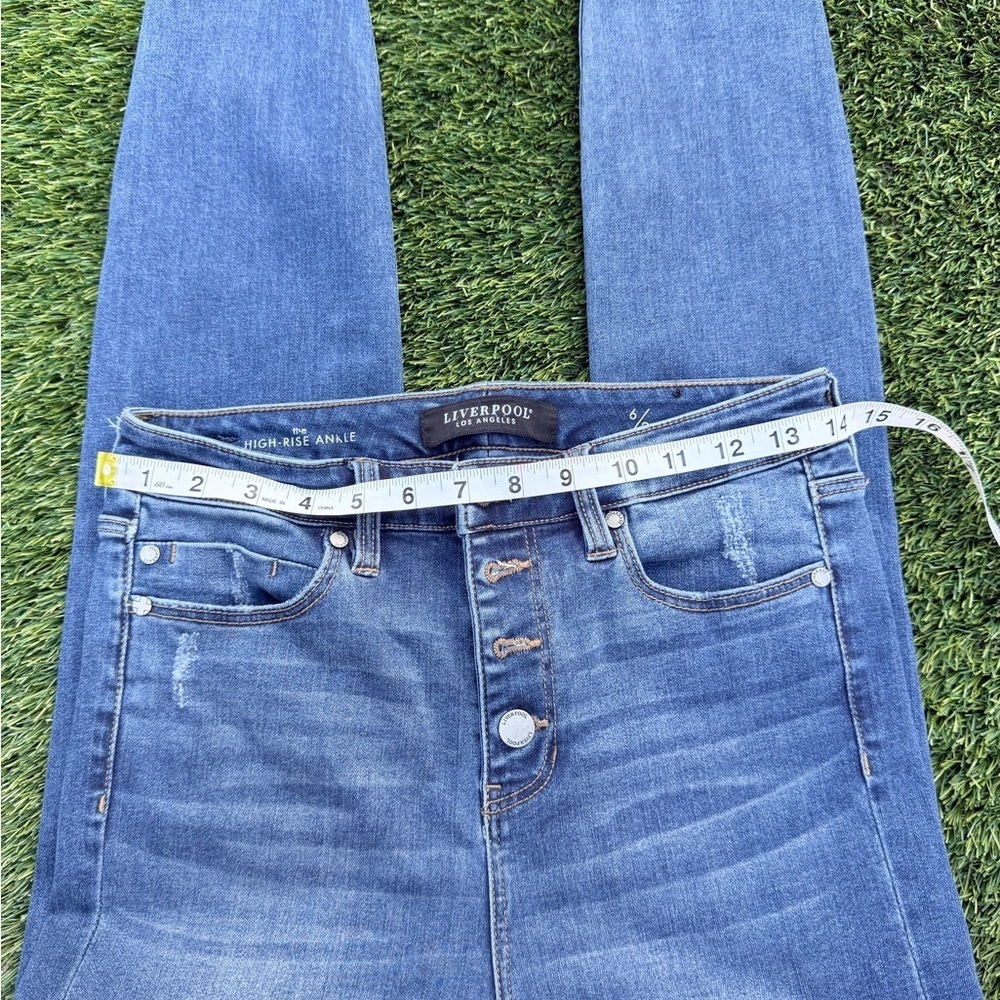 Liverpool Light Blue The High Rise Ankle Denim Jeans - Picture 3 of 9